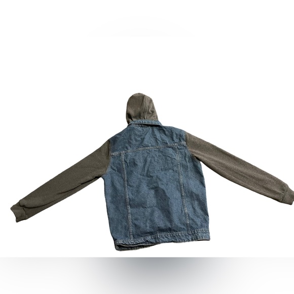 Jean jacket with fleece sleeves - Picture 2 of 5